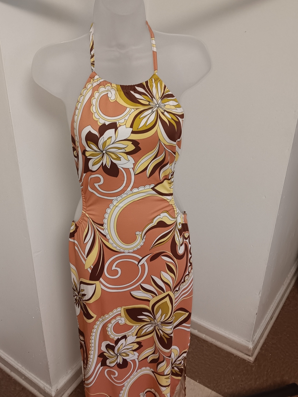New Floral Halter Maxi Dress Medium